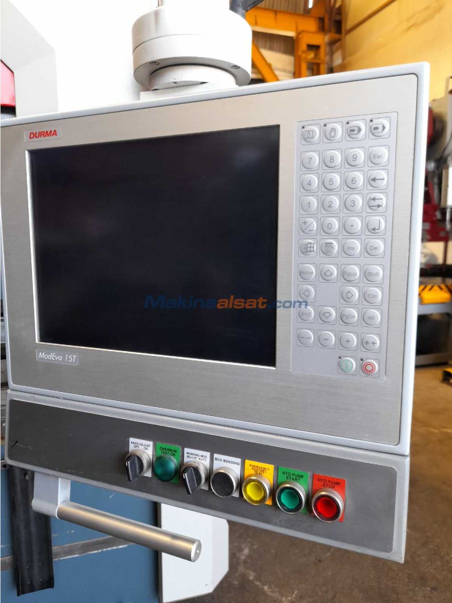 DURMA AD-S 30135 (4 EKSEN CNC) ABKANT PRES