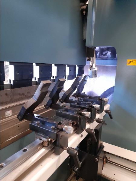 DURMA AD-S 30135 (4 EKSEN CNC) ABKANT PRES
