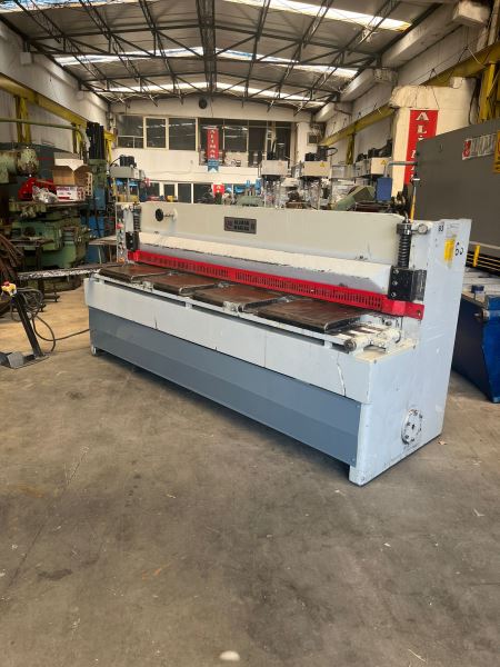 DURMAZLAR 2500 x 4mm REDİKTÖRLÜ GİYOTİN MAKAS