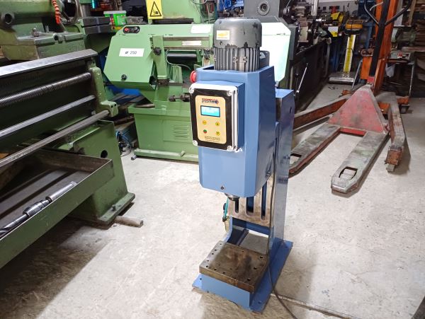 EPS6300 PRESMAK ELEKTİRİKLİ PERÇİN SIVAMA PRESİ