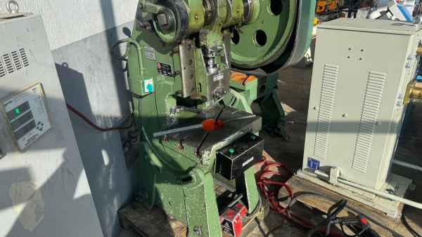 GENÇ MARKA 30 TON BAKIMLI EKSANTRİK PRES