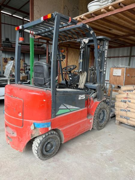 Heli 2 5 Ton Akülü Forklift