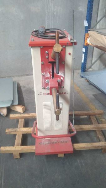 IŞIK KAYNAK 20 KVA AYAKLI PUNTA