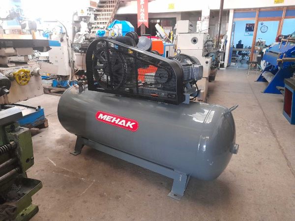 MEHAK 500 LİTRE 12 BAR 10 HP KOMPRESÖR