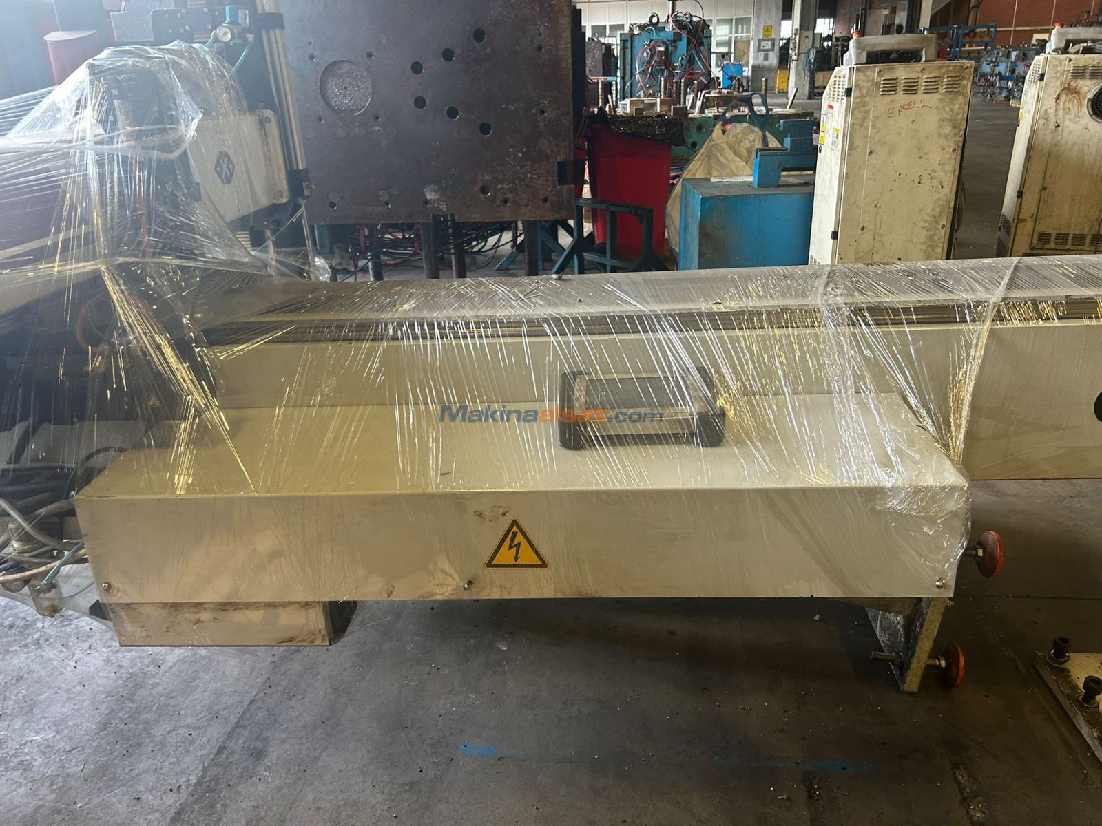 WİTTMANN 2018 MODEL PLASTİK ENJEKSİYON PARÇA ALMA ROBOTU