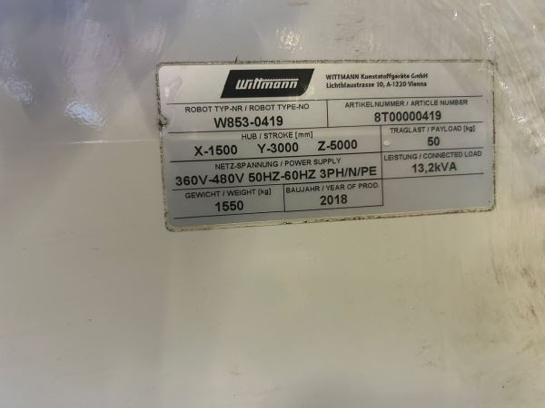 WİTTMANN 2018 MODEL PLASTİK ENJEKSİYON PARÇA ALMA ROBOTU