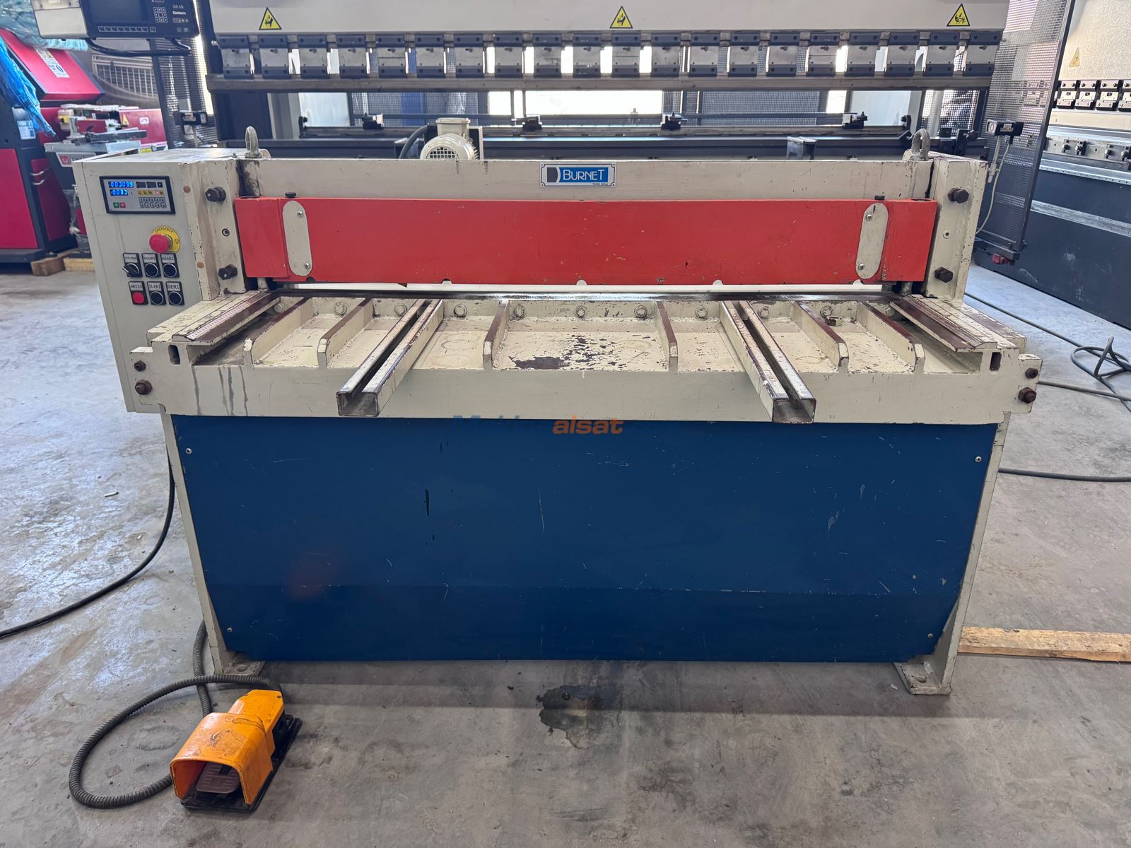 1350X3 MM REDÜKTÖRLÜ GİYOTİN