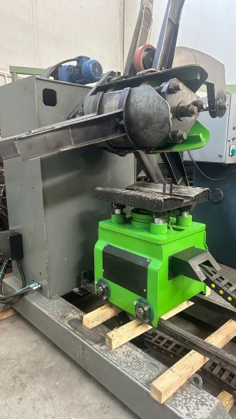 AGMLİNE MARKA 300 MM SAC GENIŞLİK 1 - 6 MM RULO SAC AÇMA VE SÜRÜCÜ