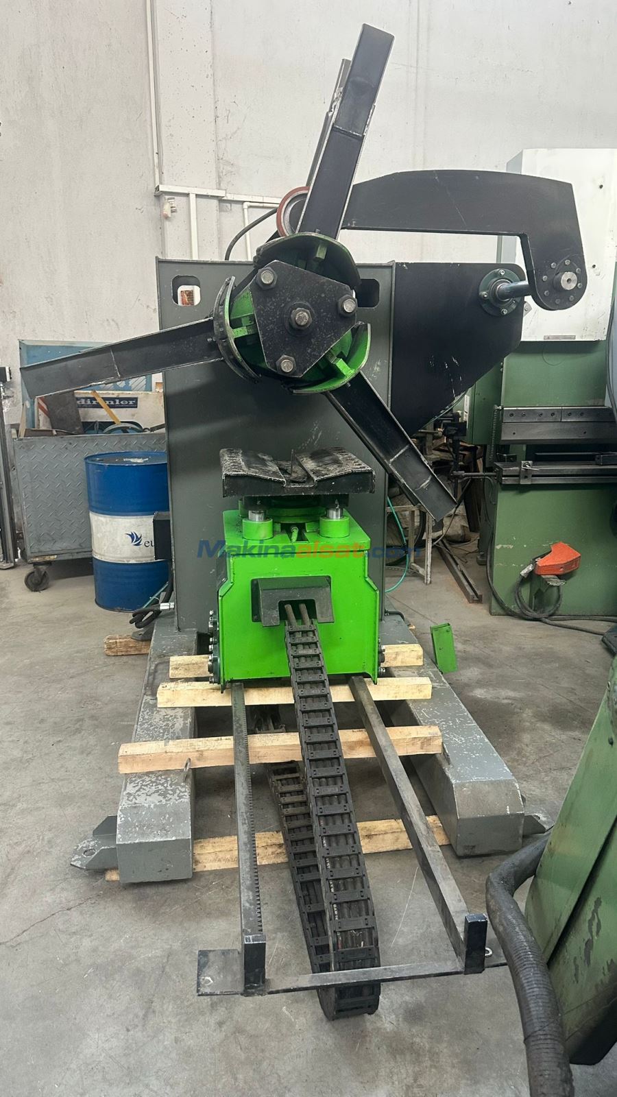 AGMLİNE MARKA 300 MM SAC GENIŞLİK 1 - 6 MM RULO SAC AÇMA VE SÜRÜCÜ