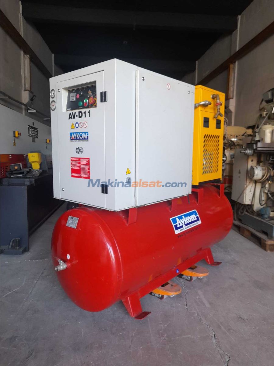 AYDIN TRAFO 11 KW VİDALI KOMPRESÖR SET