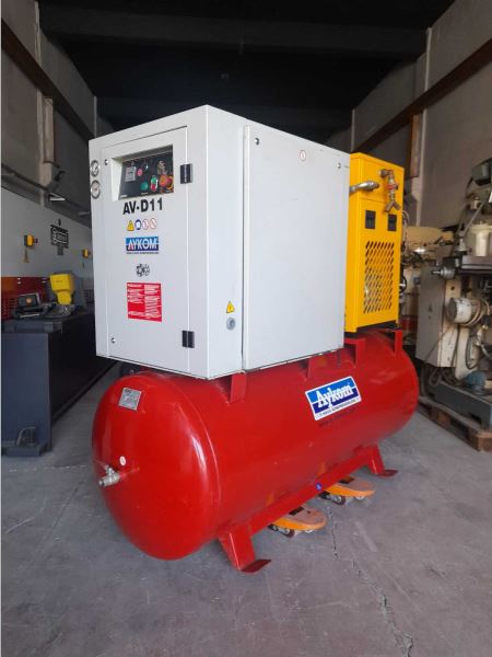 AYDIN TRAFO 11 KW VİDALI KOMPRESÖR SET