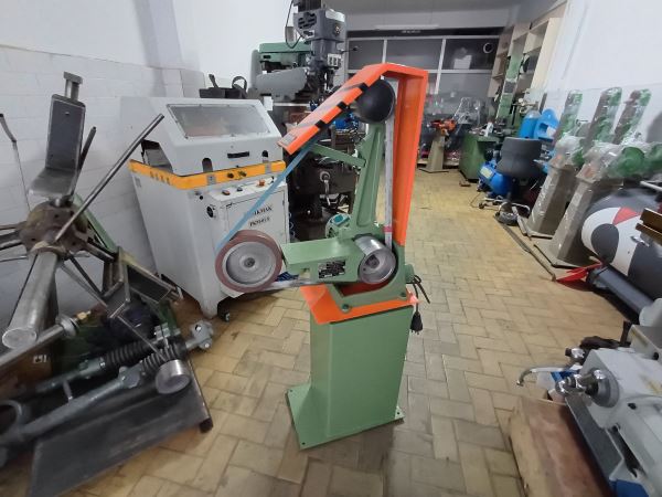 CAN MAKİNA ÜÇGEN ŞERİT BANT ZIMPARA