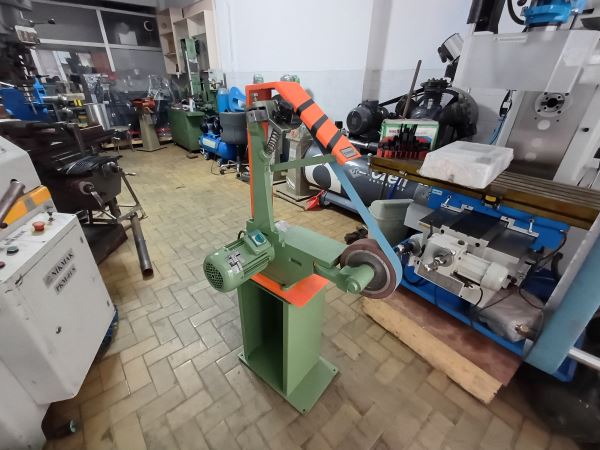 CAN MAKİNA ÜÇGEN ŞERİT BANT ZIMPARA