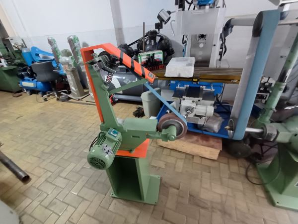 CAN MAKİNA ÜÇGEN ŞERİT BANT ZIMPARA