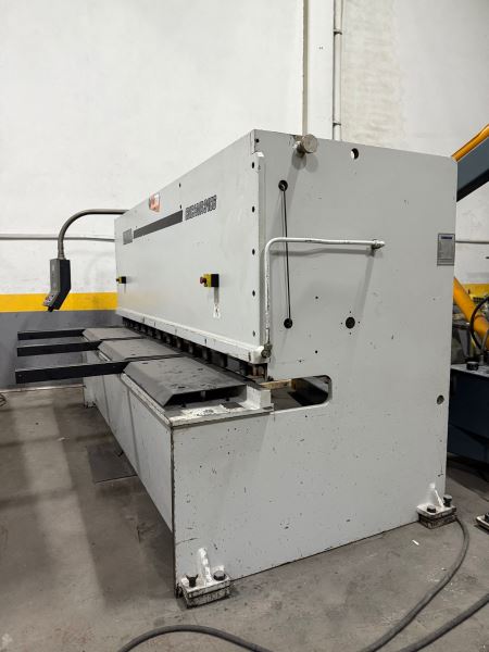 Ermaksan 3 Metre 6 mm Cnc Hidrolik Giyotin Makas