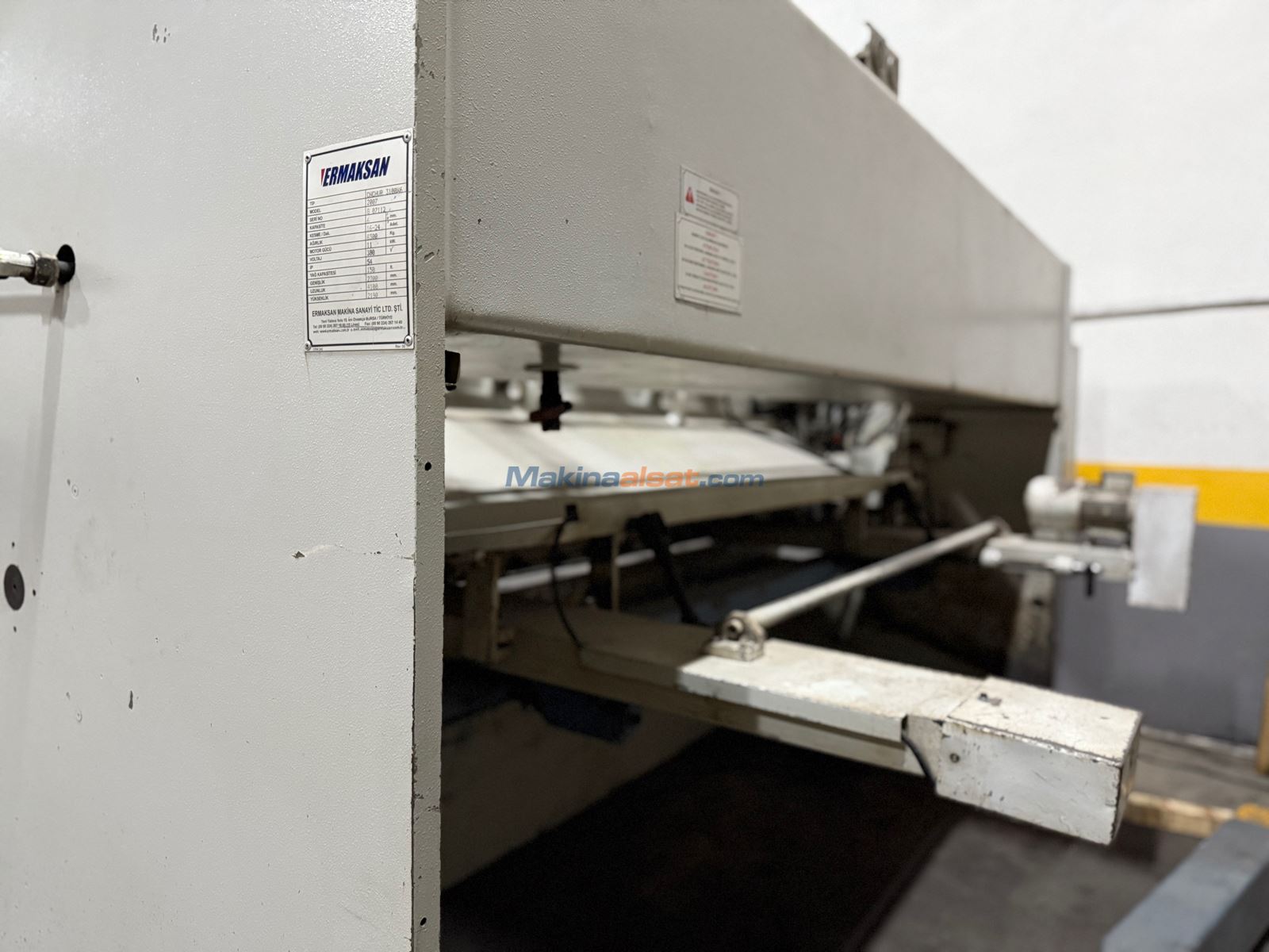 Ermaksan 3 Metre 6 mm Cnc Hidrolik Giyotin Makas