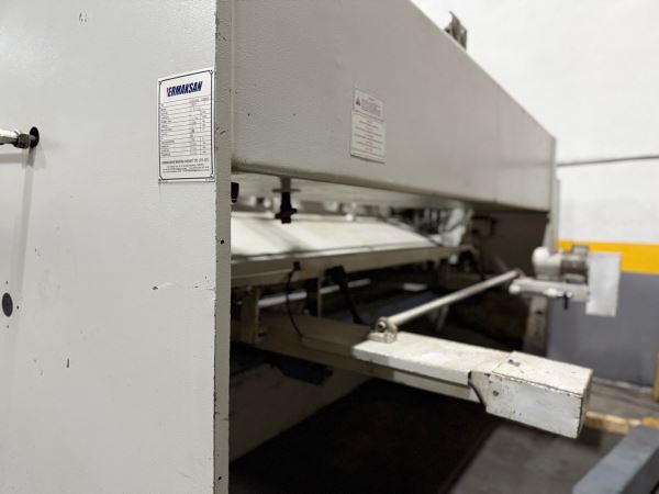 Ermaksan 3 Metre 6 mm Cnc Hidrolik Giyotin Makas