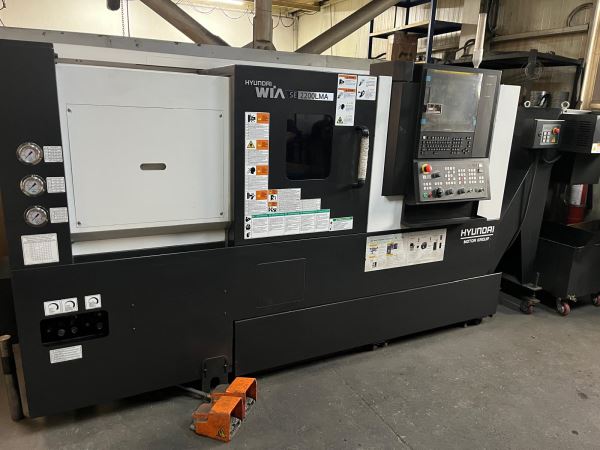 Hyundai WIA SE 2200LMA 8" C eksen CNC Torna