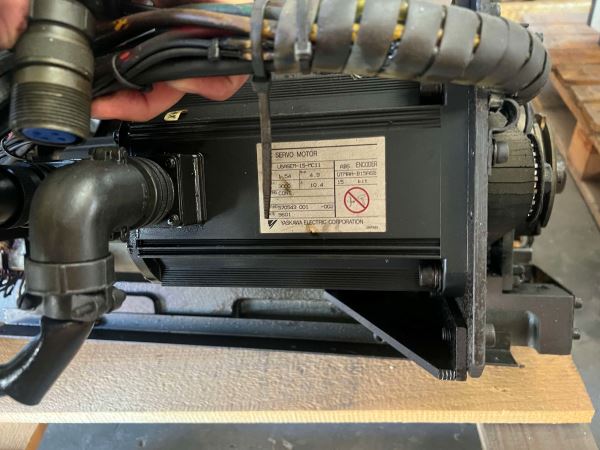 Yaskawa USASEM-15-MC11 Servo Motor
