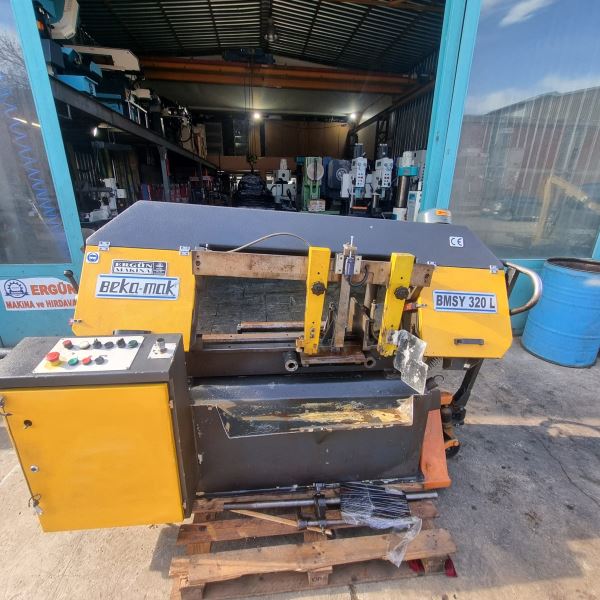 BEKAMAK BMSY 320 L YARI OTOMATİK GENİŞ MENGENE AÇIKLIĞI Şerit Testere