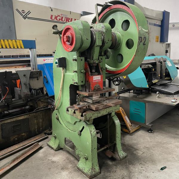 40 TON DÖKÜM GÖVDE EKSANTRİK PRES