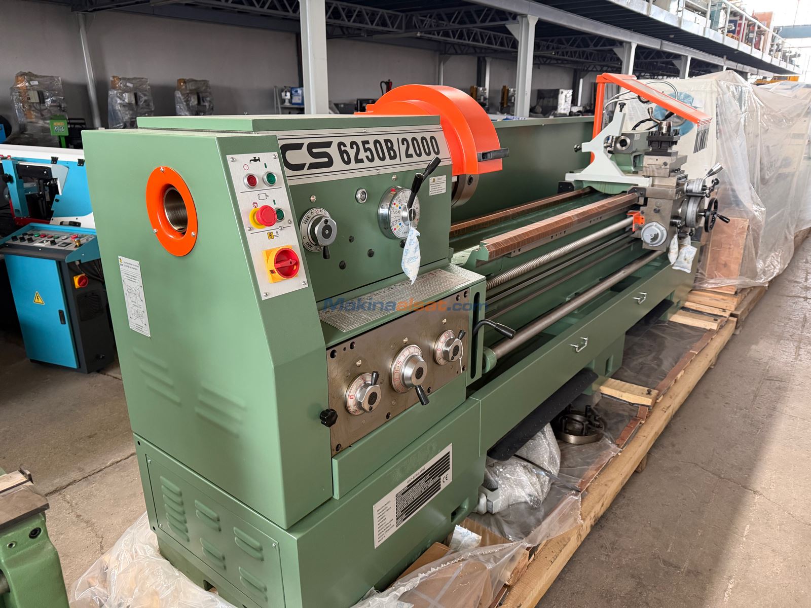 SIFIR STOK TESLİM BAOJİ CS6250B/2000 83mm FENER TORNA Used Centre Lathe ...