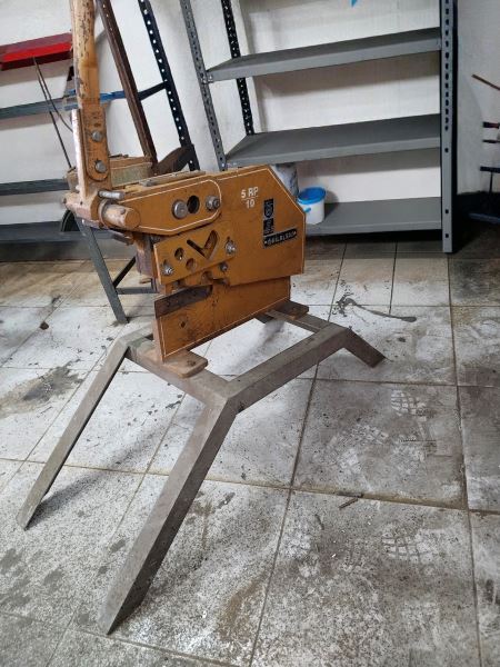 Köşebent Demir Makası