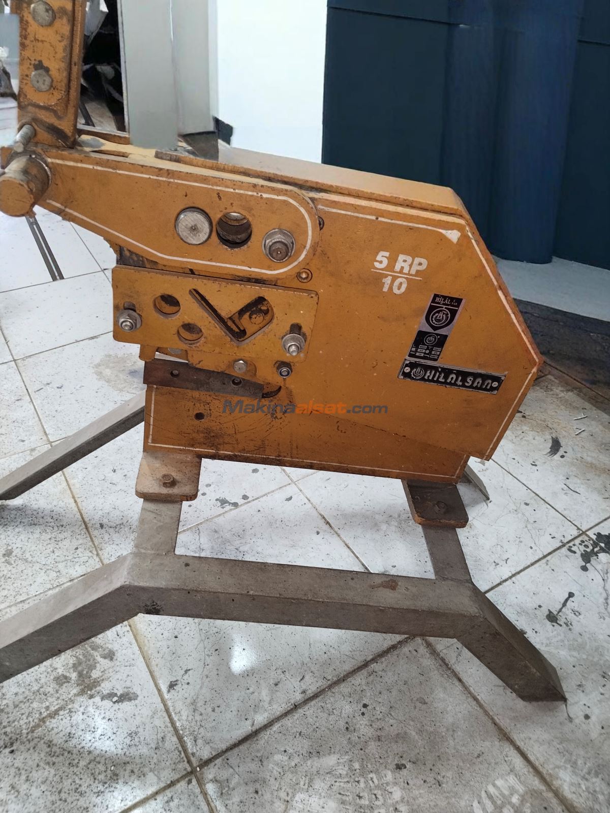 Köşebent Demir Makası