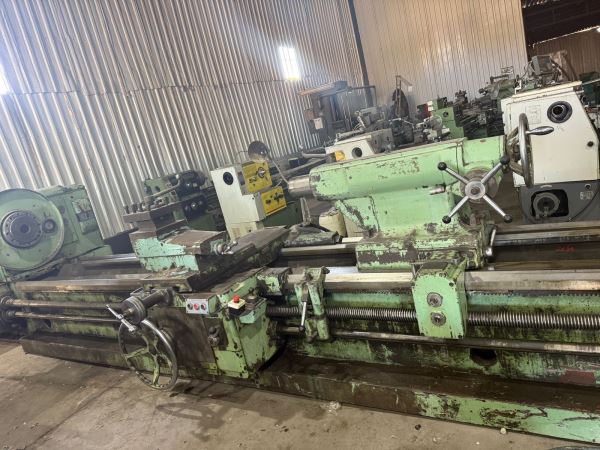 RUS YILANLI 1000 x 5000 MM AĞIR TİP ÜNİVERSAL TORNA