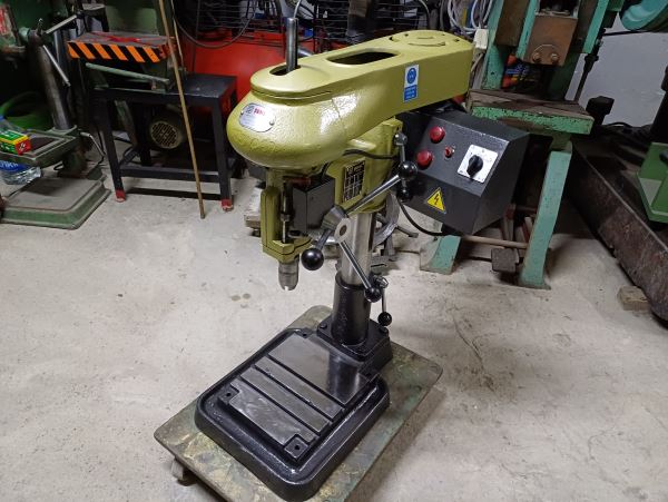 ŞENEL ÇİFT DEVİRLİ MASAÜSTÜ KILAVUZ ÇEKMELİ MATKAP