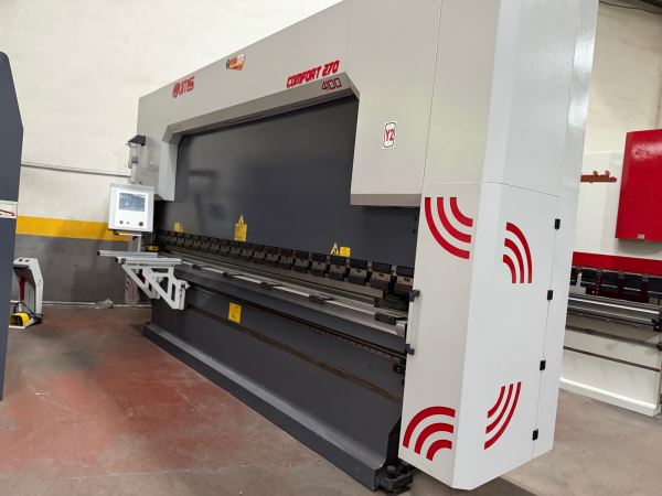 2 Ay Kullanılmış 4 Metre 270 Ton Cnc Abkant Pres