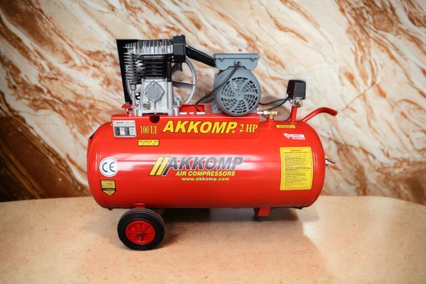 TEK KADEMEDE MAKSİMUM PERFORMANS!!! AKKOMP 100 Litre KOMPRESÖR