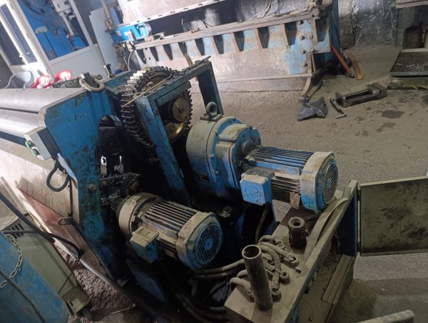 Birlik Makina 2500 x 5mm Motorlu Mekanik Silindir