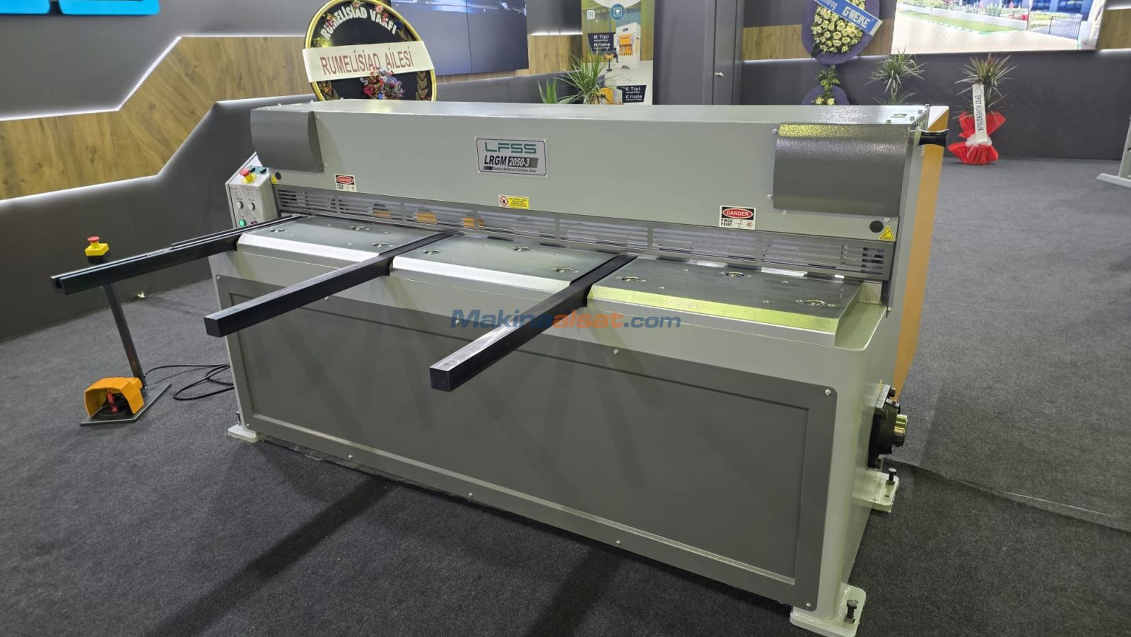1350 - 1550 - 2050 MM X 3MM REDÜKTÖR MOTORLU GİYOTİN MAKAS