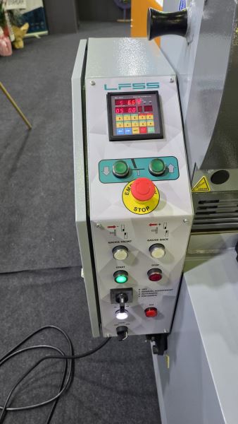1350 - 1550 - 2050 MM X 3MM REDÜKTÖR MOTORLU GİYOTİN MAKAS