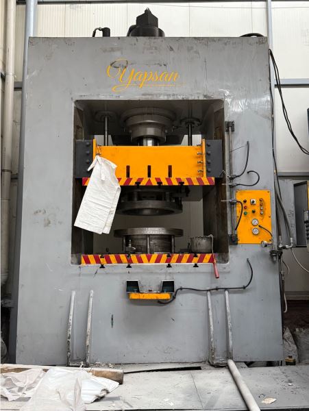 300 Ton Çift Tesirli Hidrolik Pres