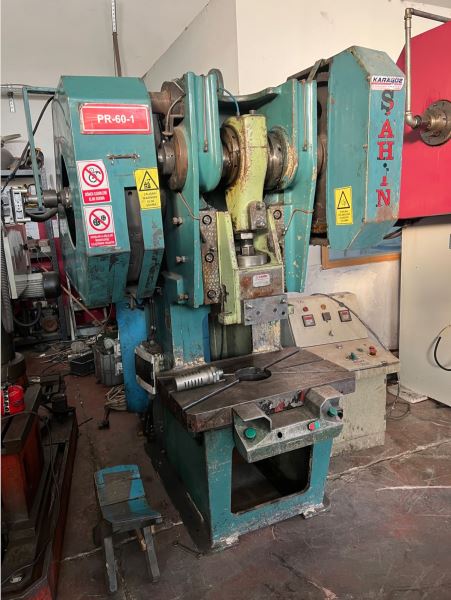 60 Ton Nevrez Şahin Hava Kavramalı Pres