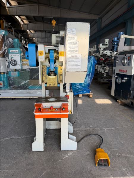 DİRİNLER 15 TON  ÇOK TEMİZ 2007 MODEL ÇELİK GÖVDE EKSANTRİK PRES