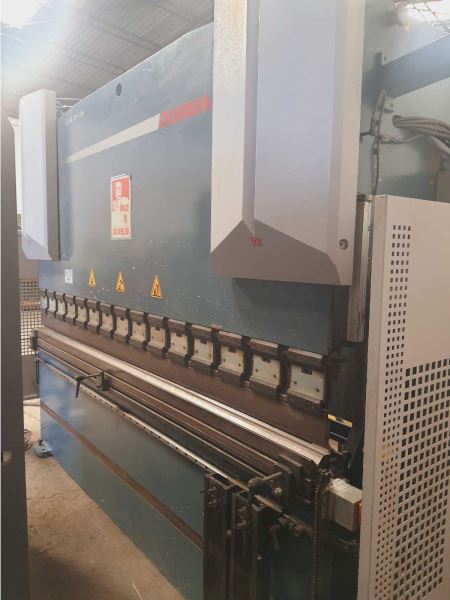 Durma ADR 30135 / 3 Metre 135 Ton Abkant Pres