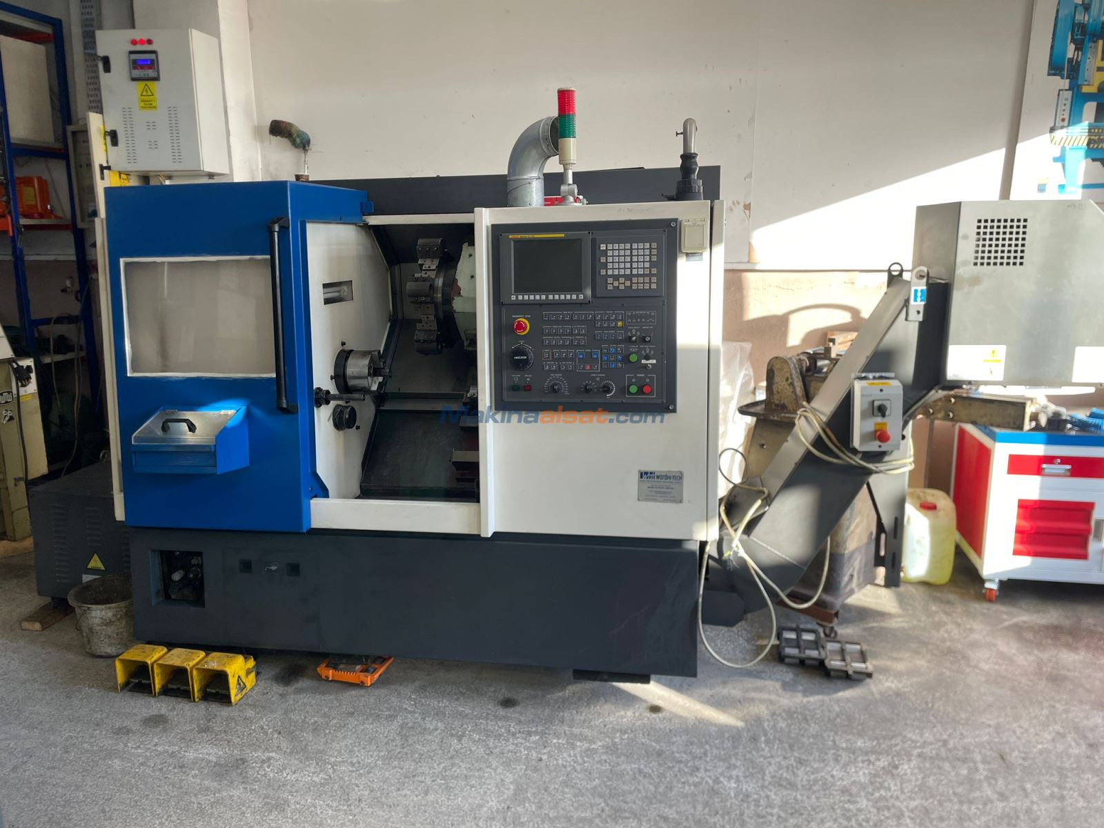 Satılık ikinci el HWACHEON CUTEX 160 2 EKSENLİ CNC TORNA CNC Torna