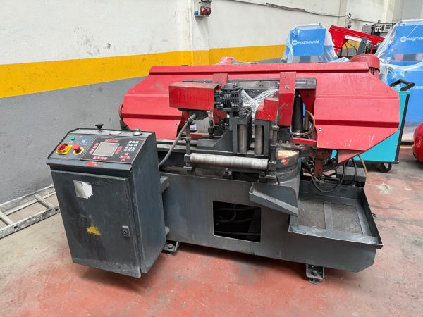 Kar Metal 300 lük Açılı PLC Şerit Testere