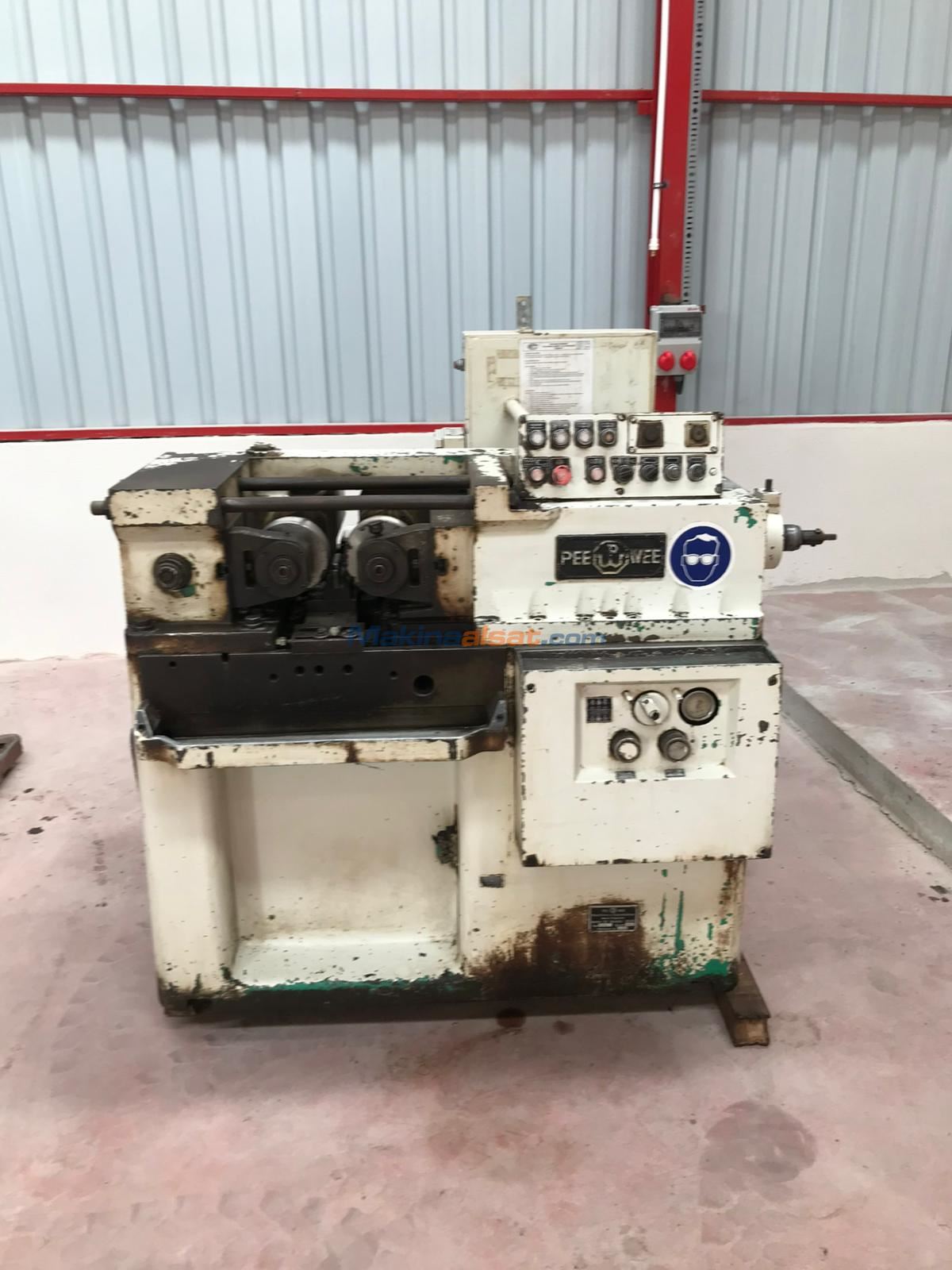 PEE WEE 25 TON OVALAMA