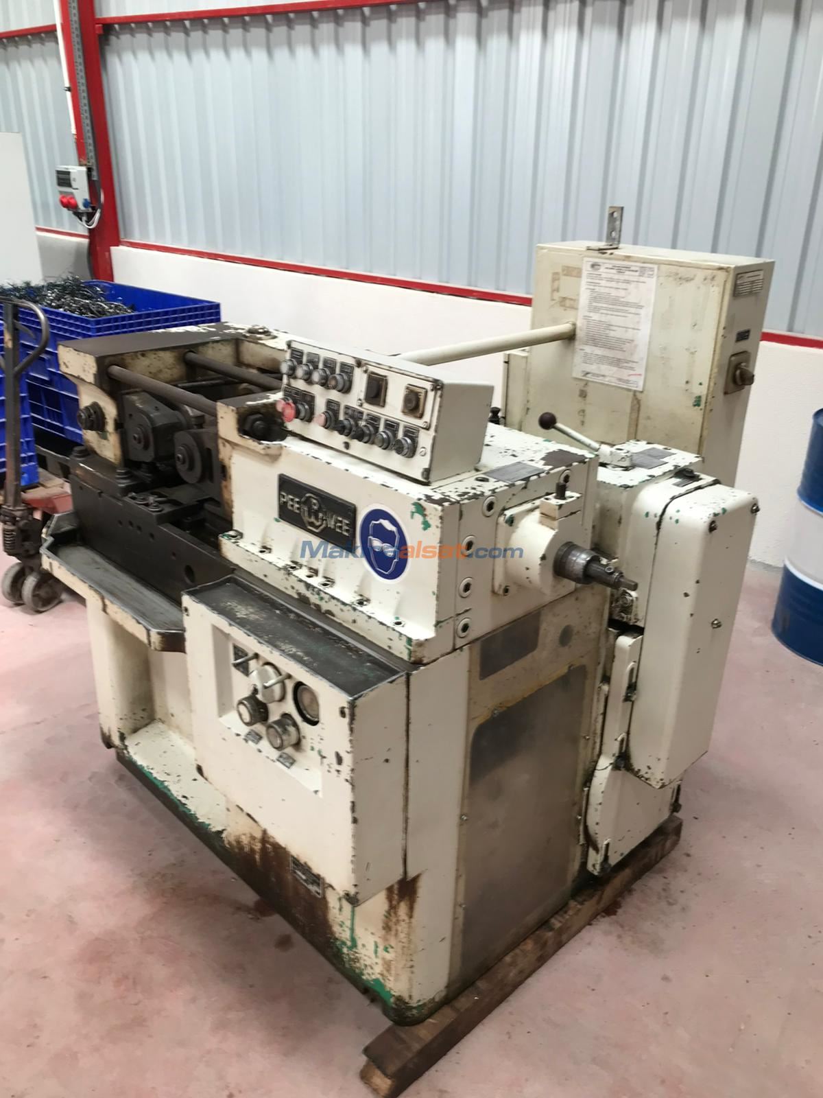 PEE WEE 25 TON OVALAMA