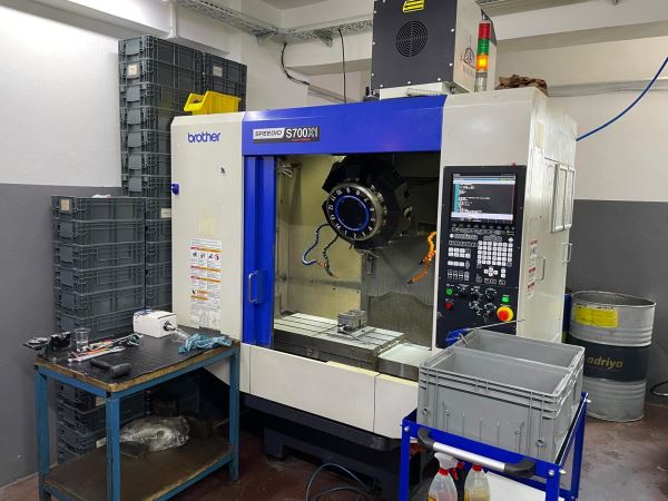 BROTHER S700X1 16.000 RPM 14 TAKIM MAGAZİN 4 EKSEN