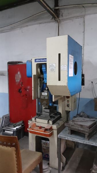 DİRİNLER 30 TON EKSANTRİK PRES