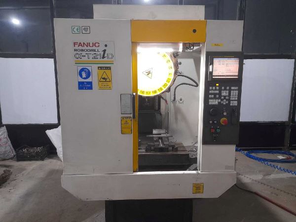 FANUC ROBODRILL ALPHA 21 iD CNC TAPPING CENTER