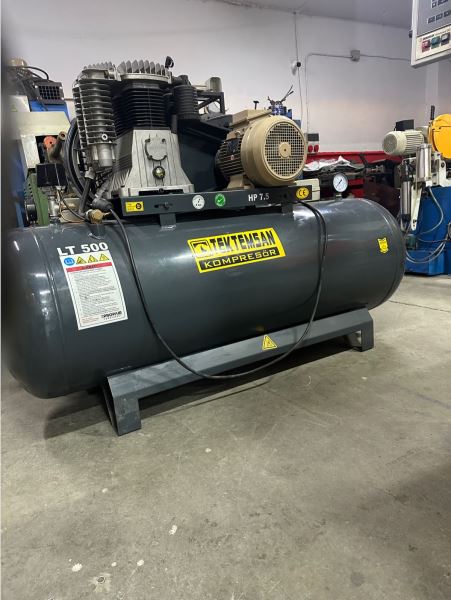 500 Litre 7,5 Hp Pistonlu Hava Kompresörü
