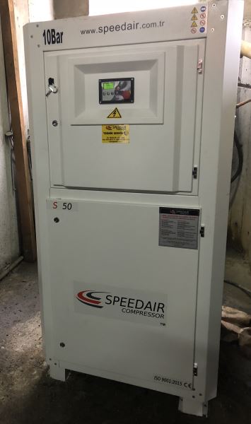 S50 HP VİDALI KOMPRESÖR