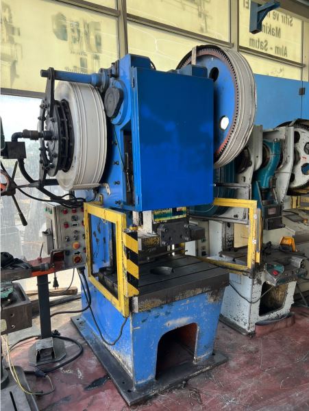 100 Ton Erel Hava Kavramalı Pres