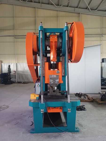 175 TON C TİPİ EKSANTRİK PRES